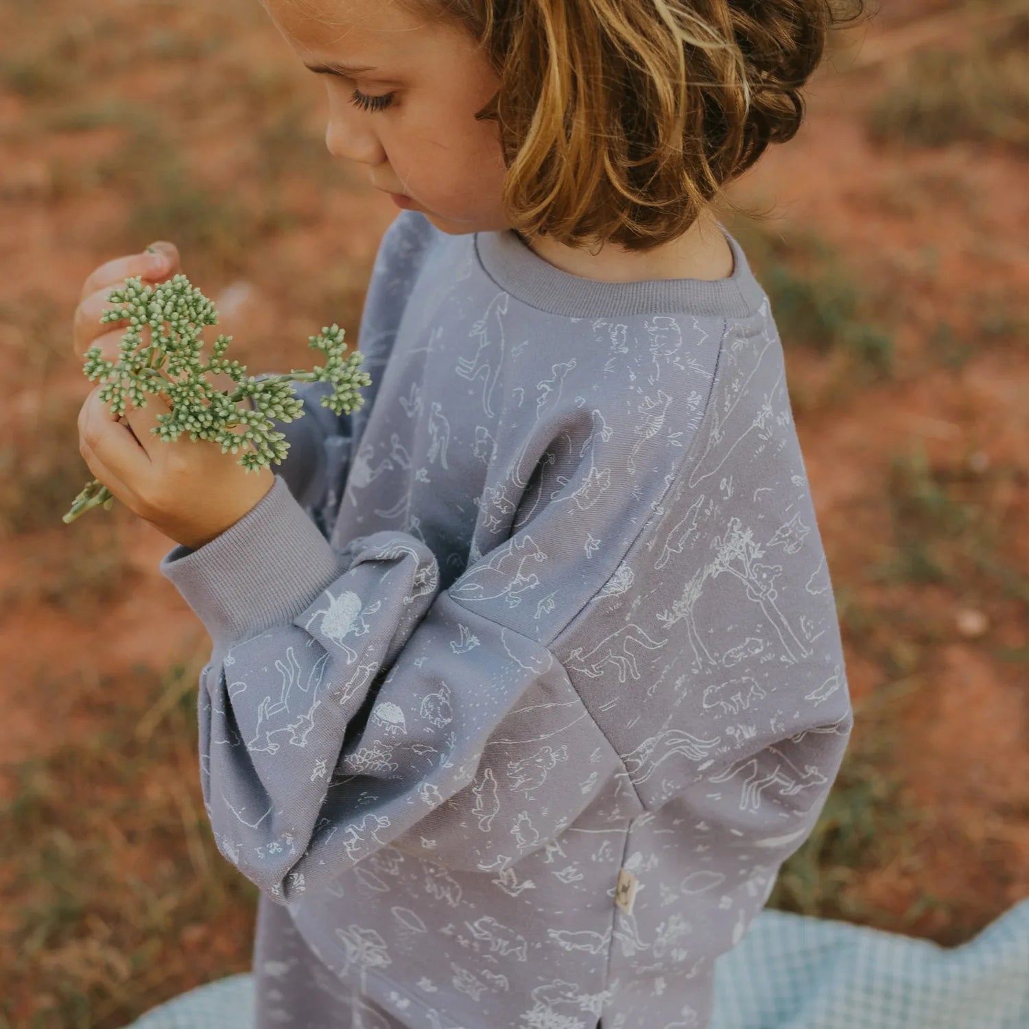 'the story' minimal gray puffed-sleeve sweatshirt
