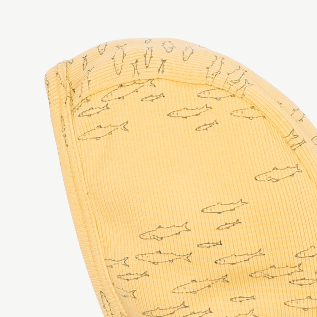 'schooling fish' corn silk ribbed bonnet