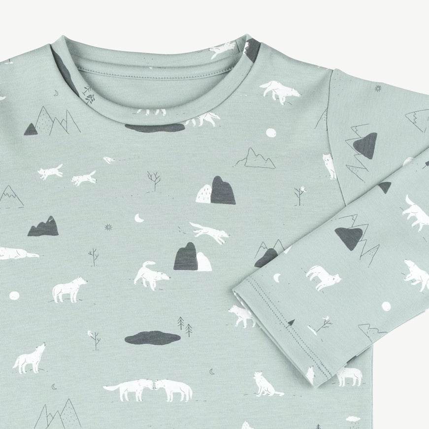'guardian wolves' gray mist t-shirt