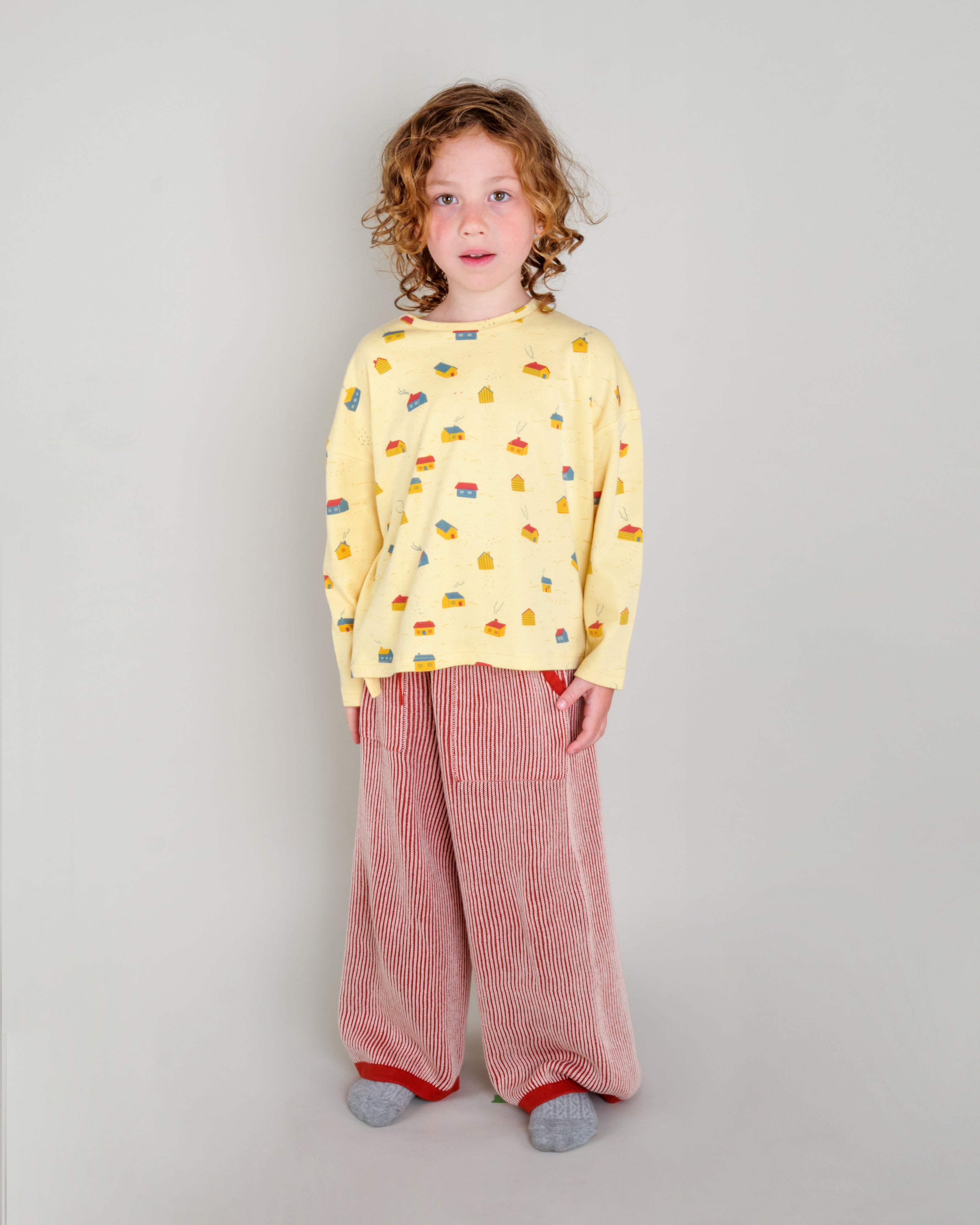 Oversized T-shirt - Tiny Houses Light Lemon