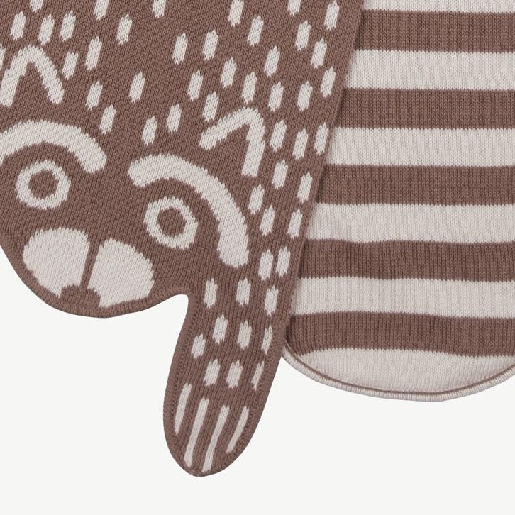 'amazed racoon' light taupe knit scarf